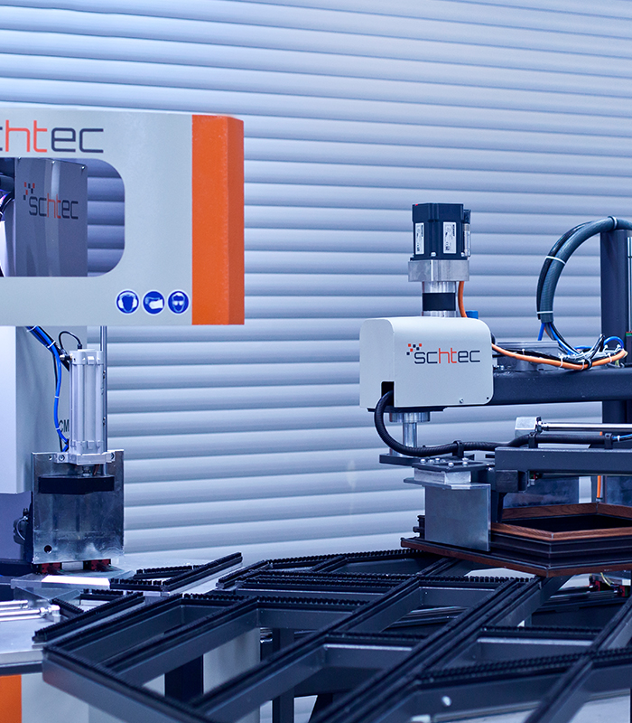 Aluminium-Corner-Crimping-Machines-Cm-620-5